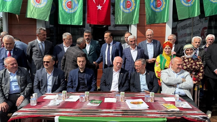 TZOB Başkanı Bayraktar, Rize’de Ziraat Odalarını Ziyaret Etti